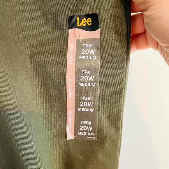 3/$20 Lee NWT Olive Green Mid Rise Straight Pants 20W - Picture 3 of 5